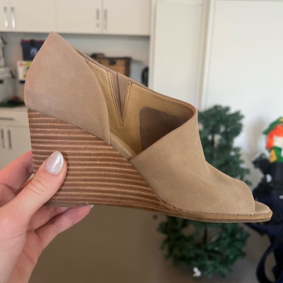 Lucky Jaxy Wedge Sandal - originally $119 - Picture 1 of 7